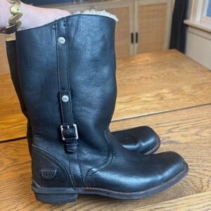 UGG Australia Black Leather Boots with‎ Buckle Bellevue shearling sheepskin
